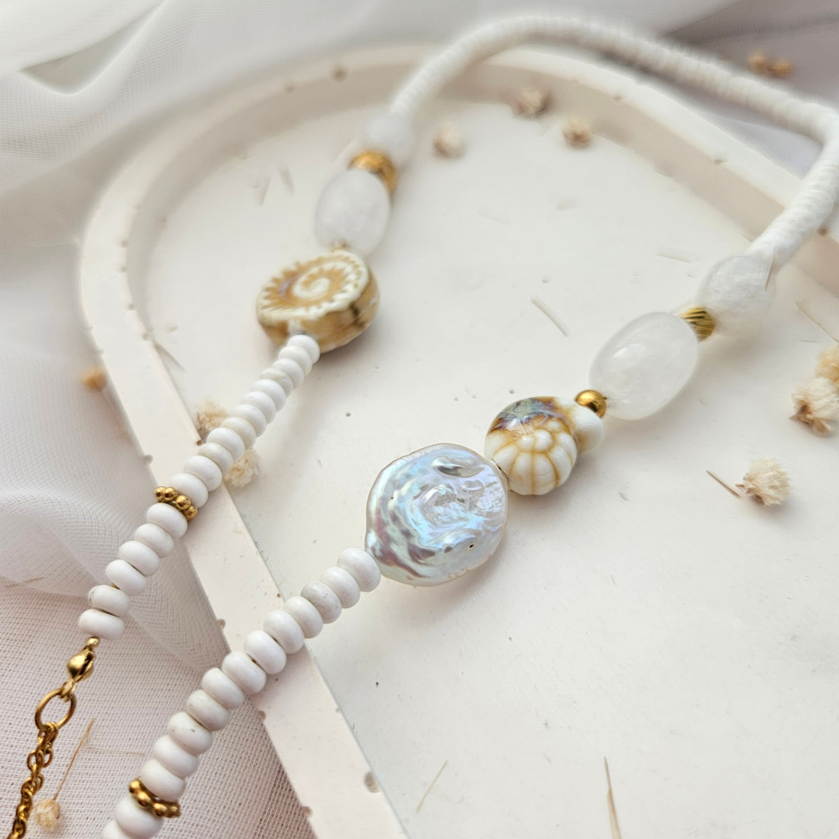 WHITE STARFISH necklace