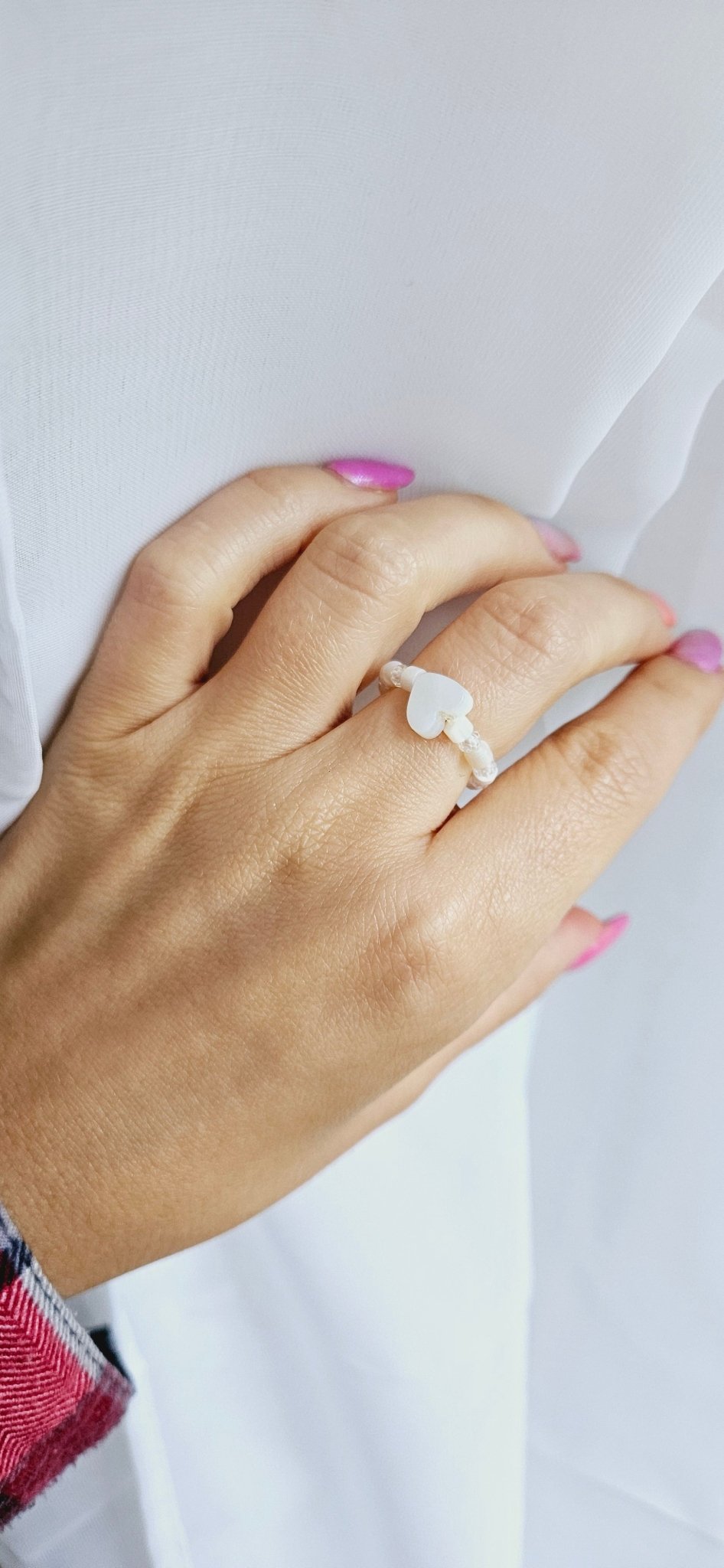 WHITE HEART shell ringRings