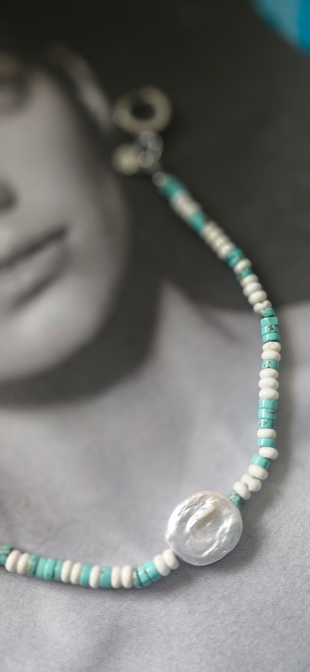 CIELO turquoise stone beads with white howlite and silver stainless steel details choker 